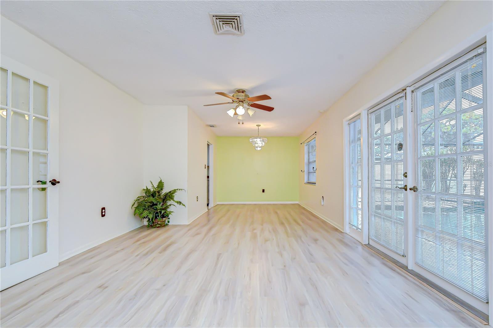 Image 20 of 36 For 11875 92nd Way