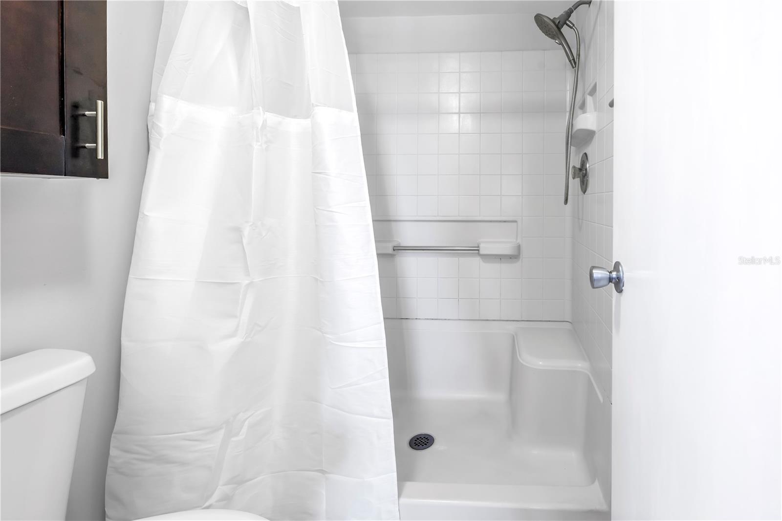 Image 45 of 55 For 650 Island Way 204