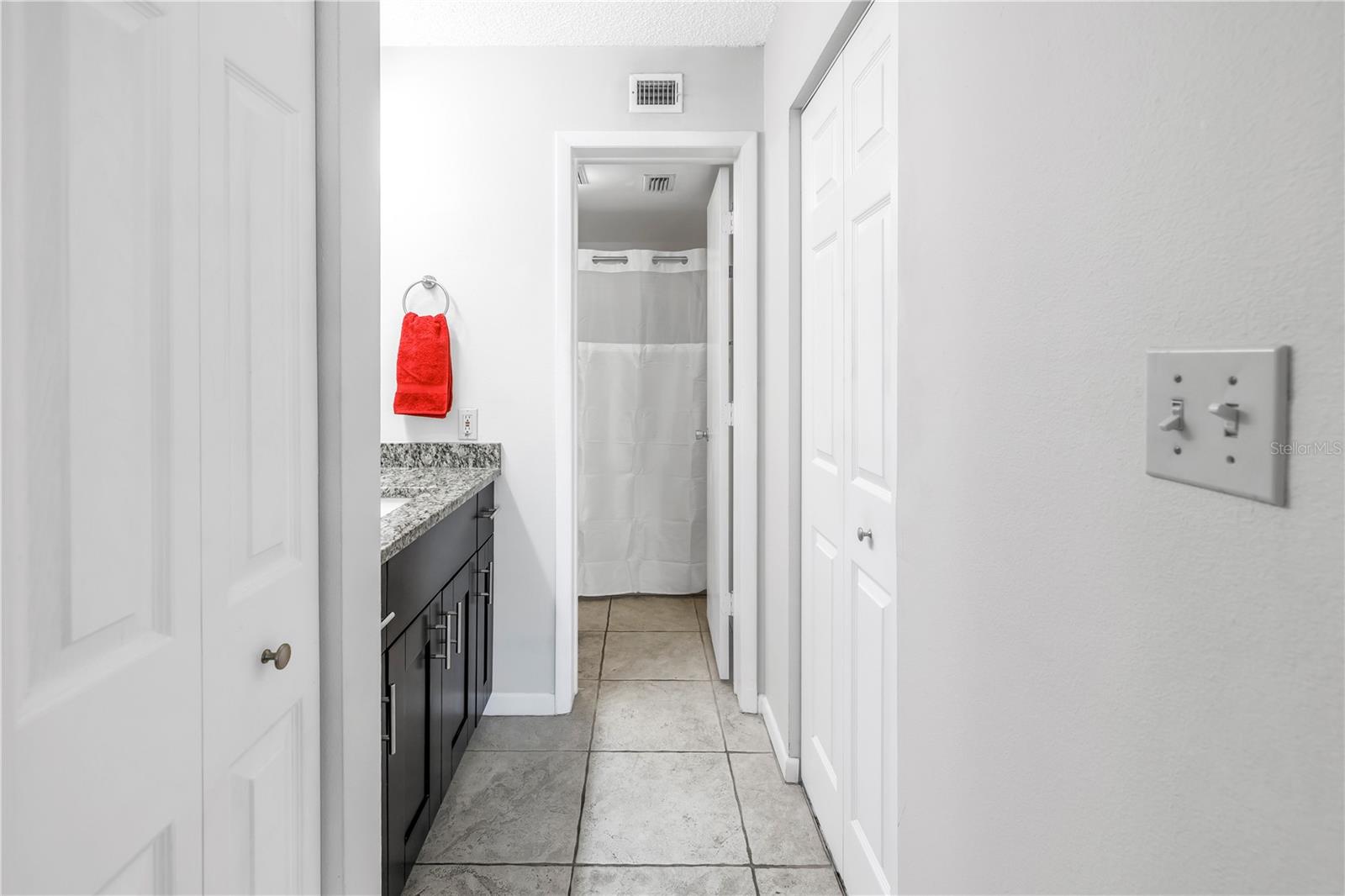 Image 46 of 55 For 650 Island Way 204