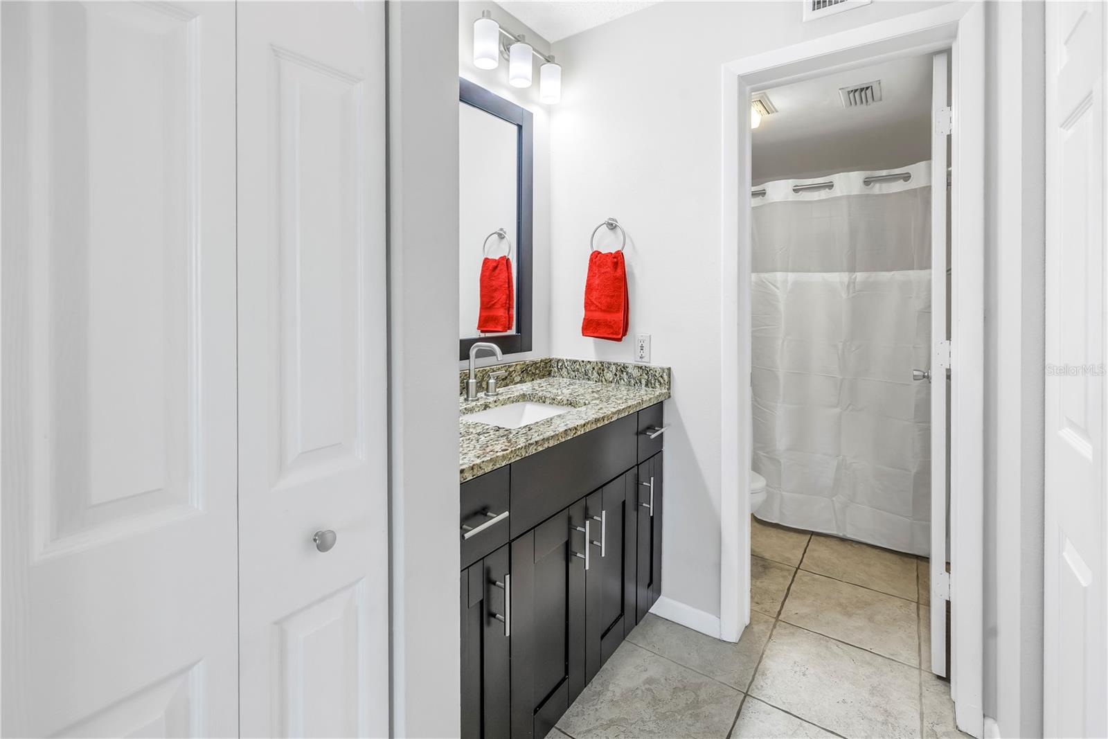 Image 47 of 55 For 650 Island Way 204