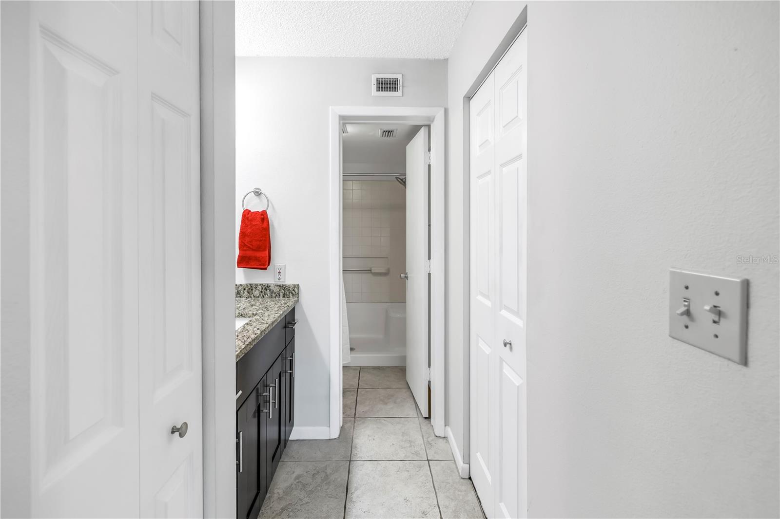 Image 48 of 55 For 650 Island Way 204