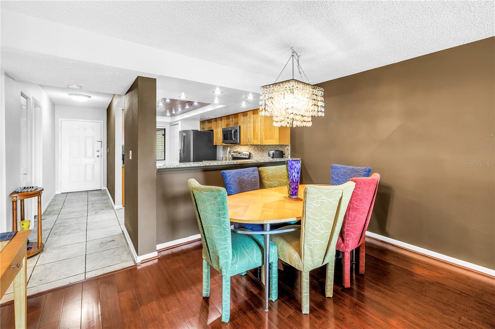 Image 7 of 55 For 650 Island Way 204