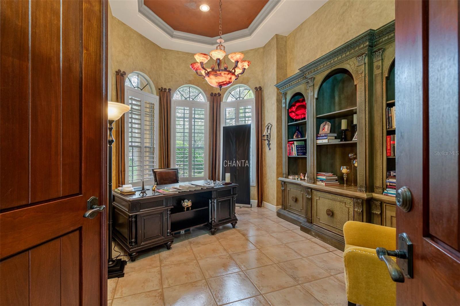 Image 15 of 52 For 531 Isleworth Close