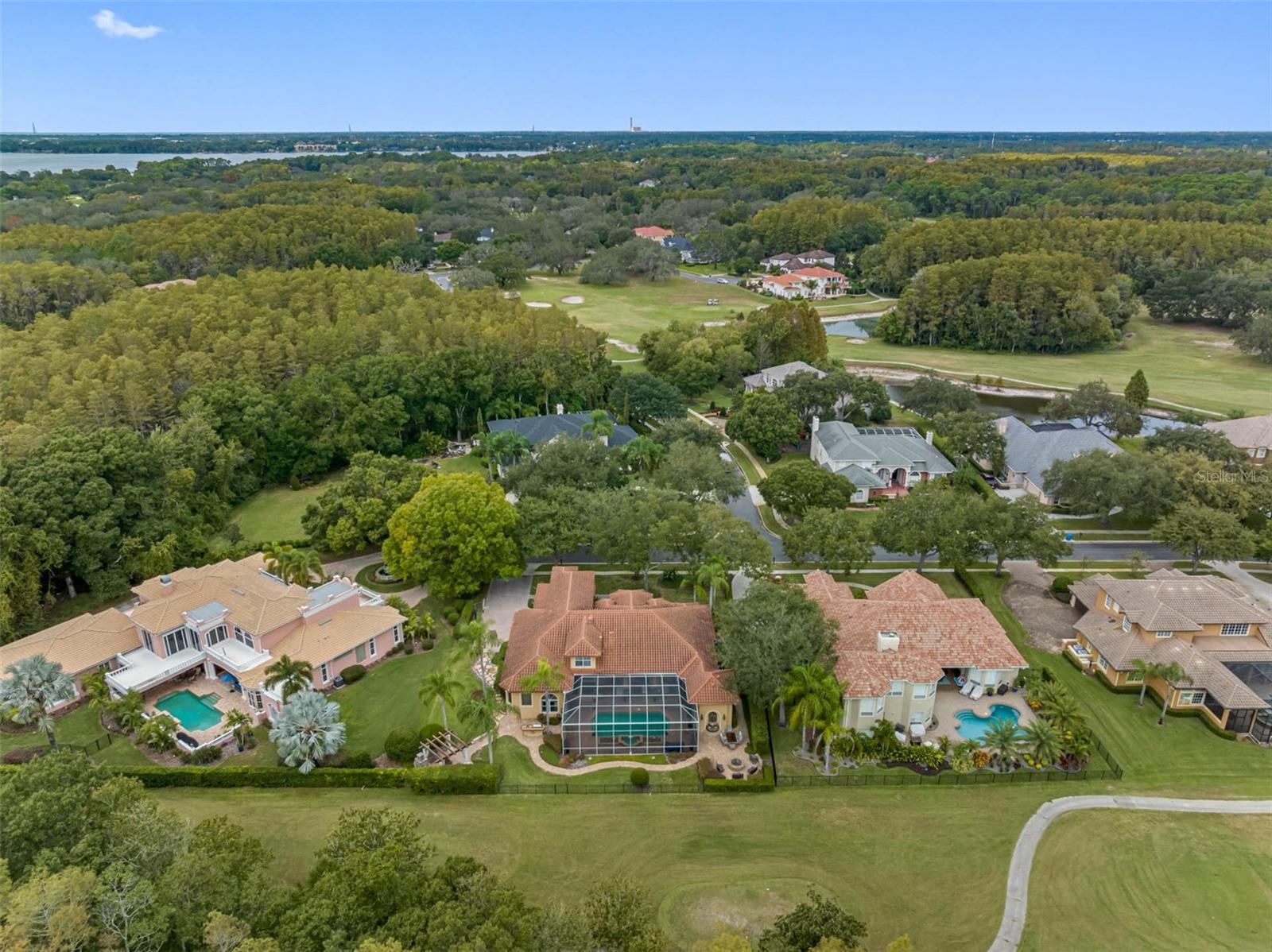 Image 6 of 52 For 531 Isleworth Close