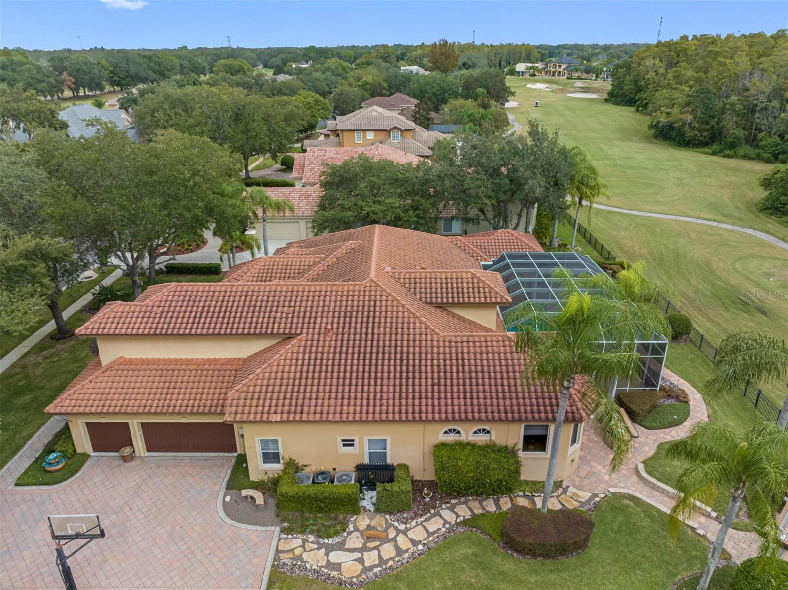 Image 9 of 52 For 531 Isleworth Close