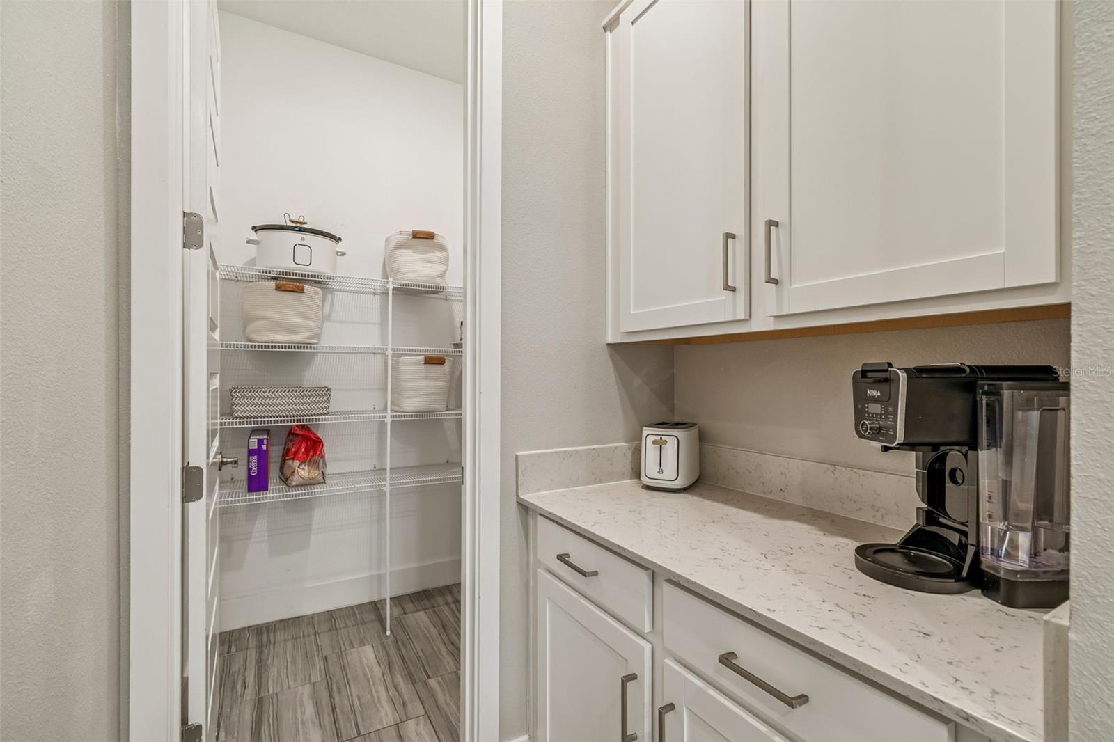 Image 10 of 54 For 7704 Obrien Street