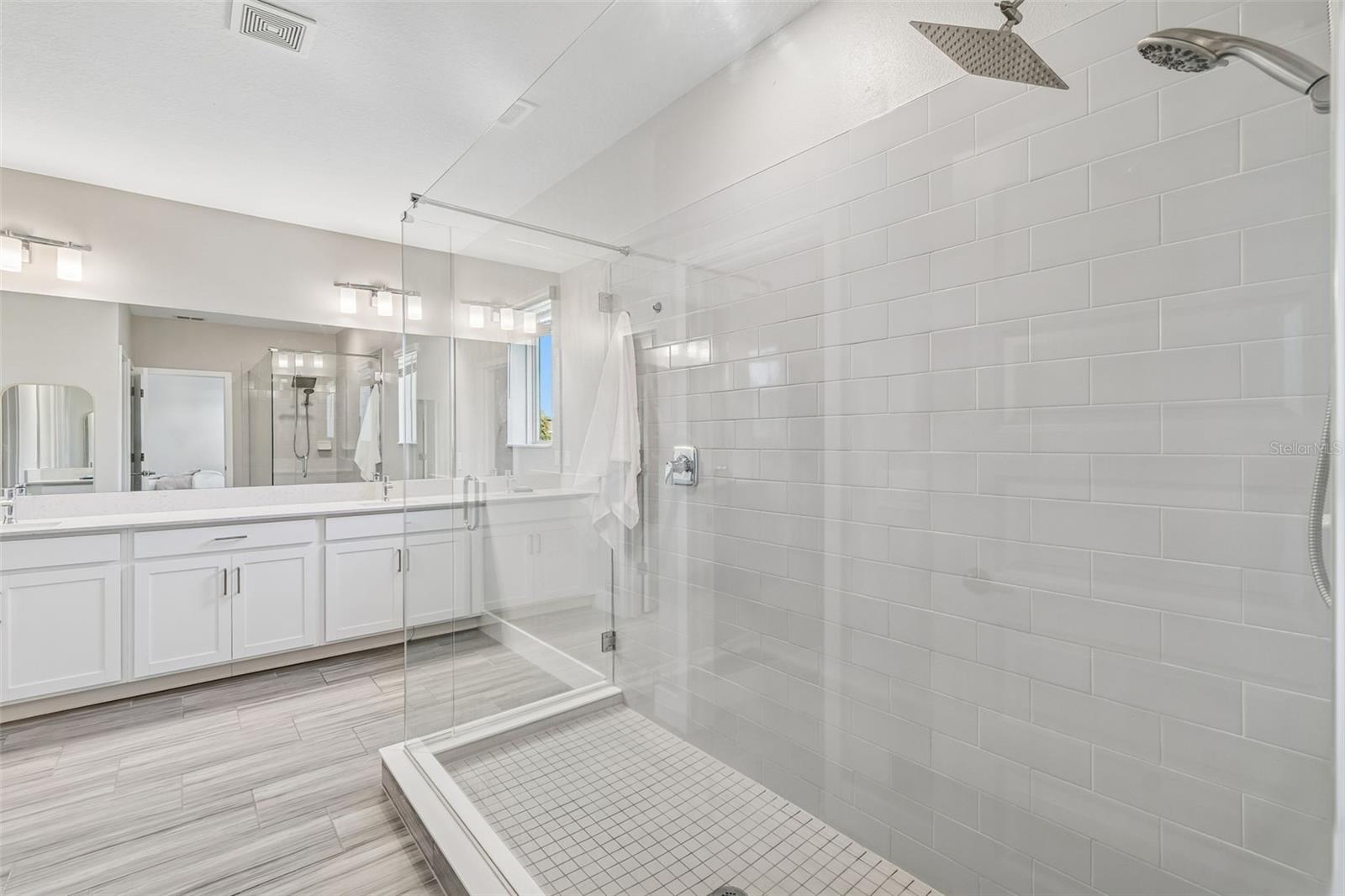 Image 26 of 54 For 7704 Obrien Street