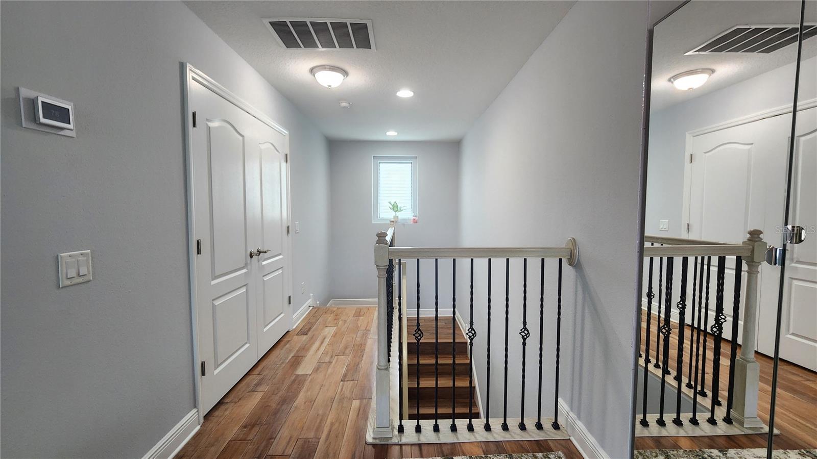 Image 21 of 48 For 10659 Glencorse Terrace