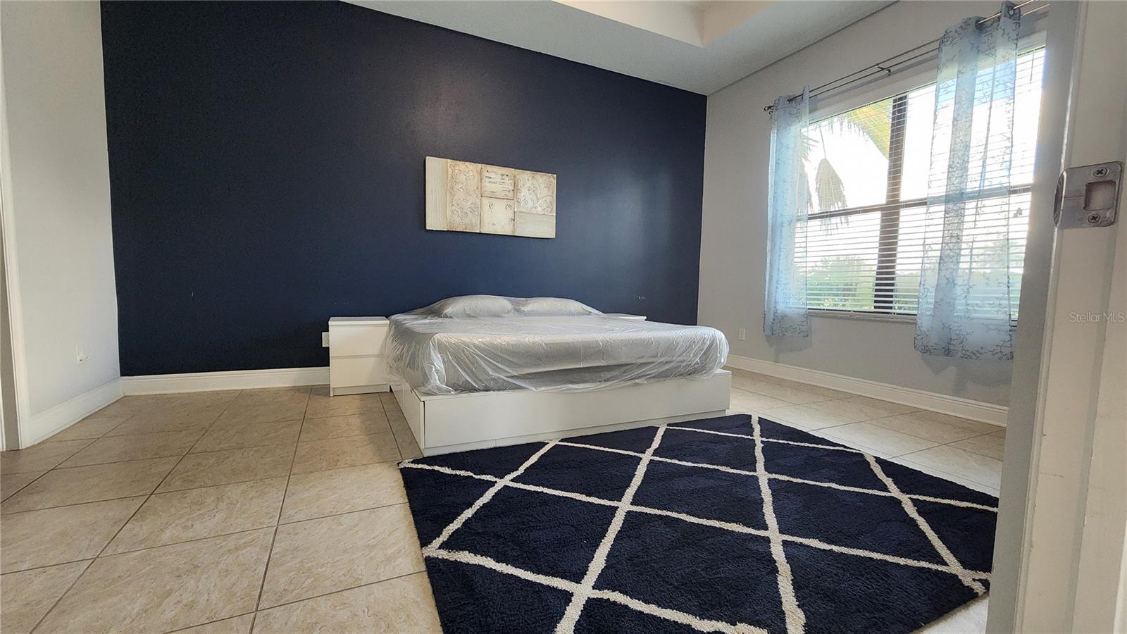 Image 23 of 48 For 10659 Glencorse Terrace