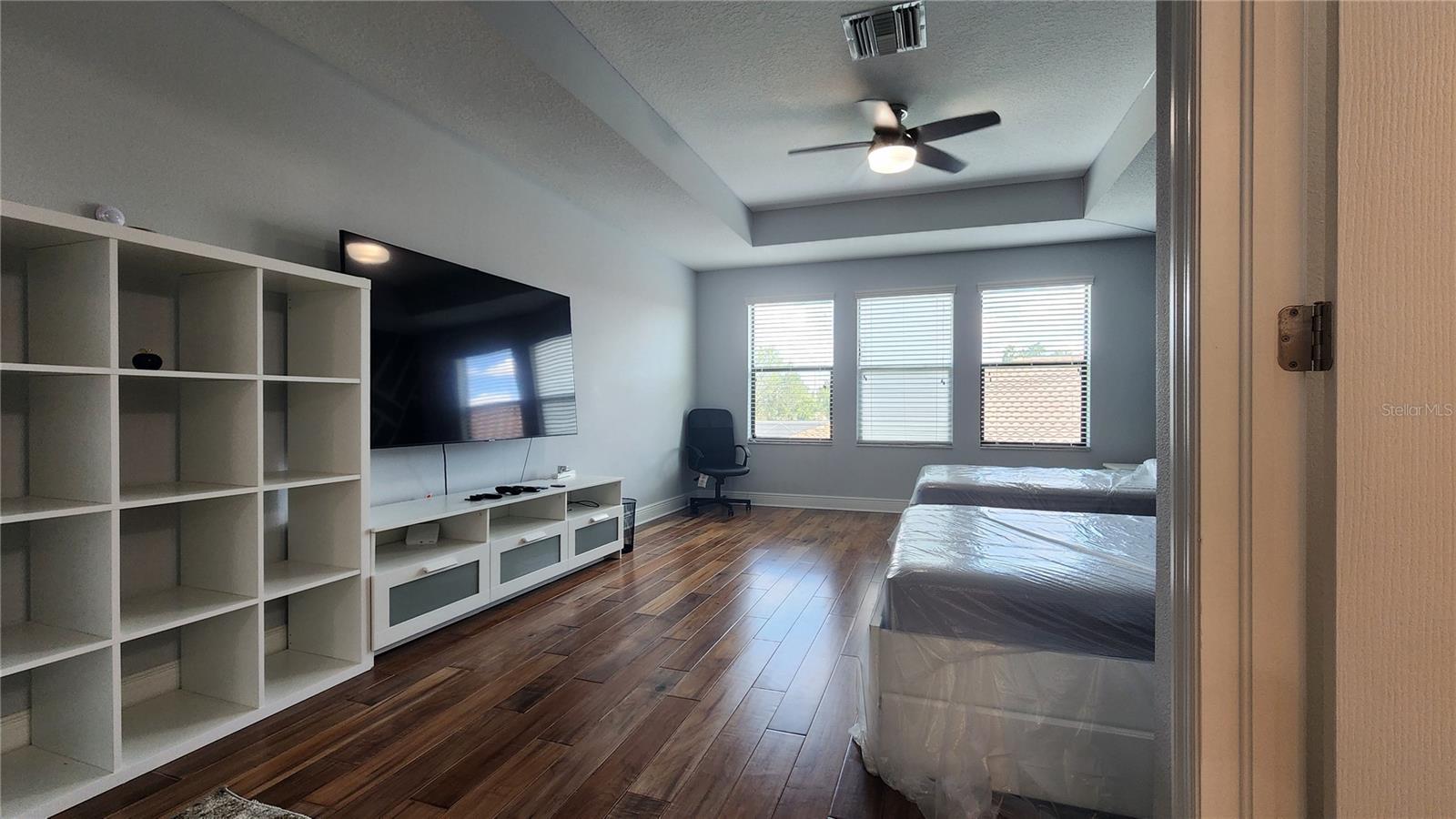 Image 25 of 48 For 10659 Glencorse Terrace