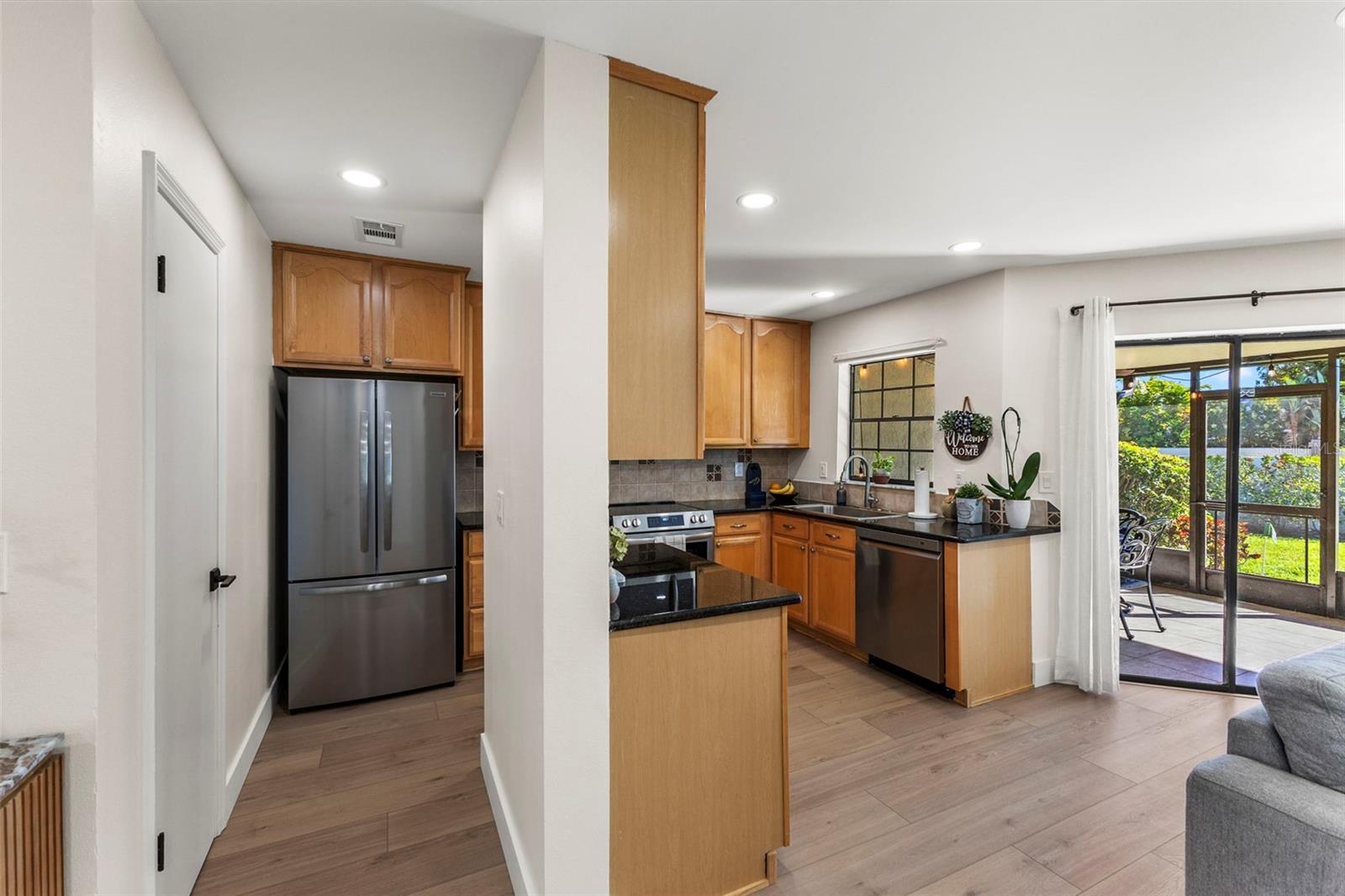 Image 15 of 43 For 602 Quail Keep Drive 602