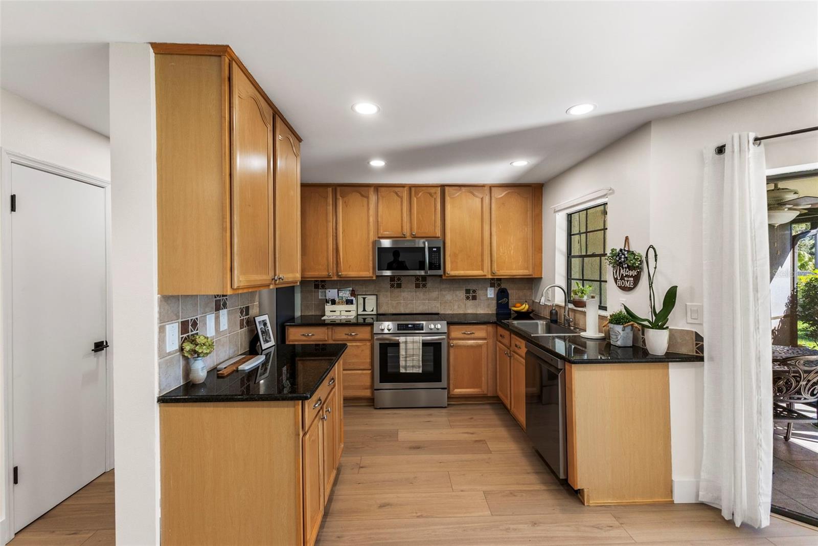 Image 16 of 43 For 602 Quail Keep Drive 602