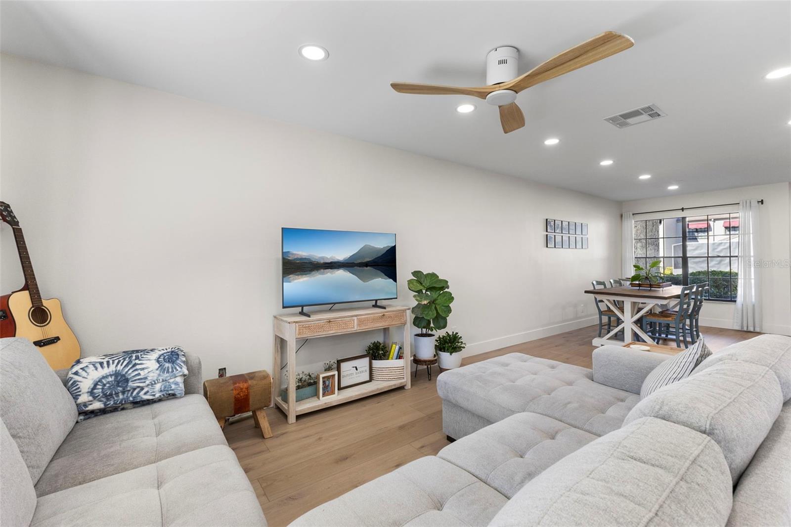 Image 7 of 43 For 602 Quail Keep Drive 602