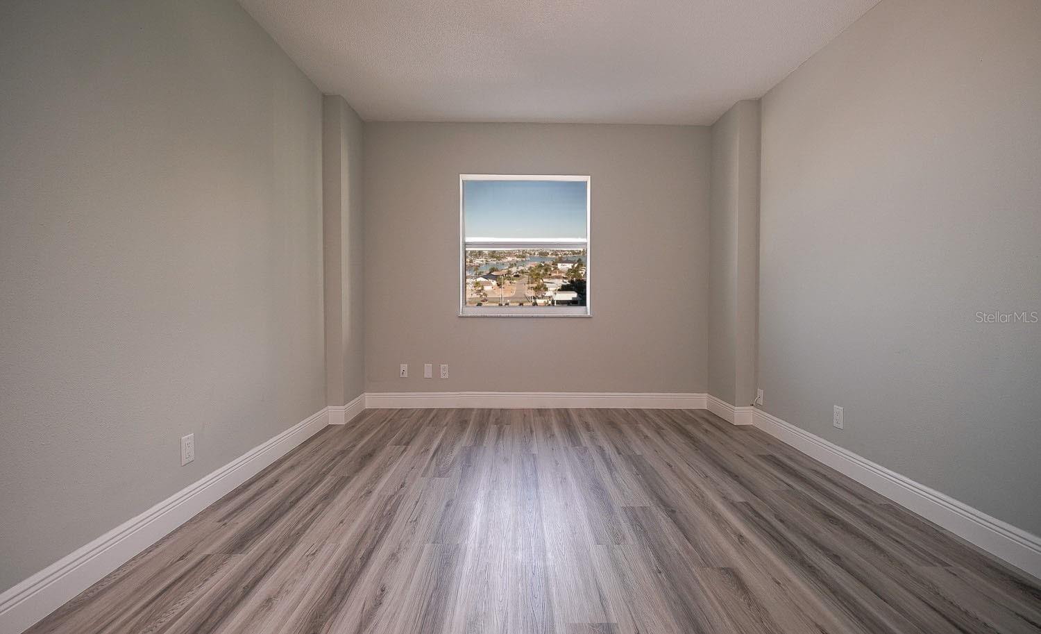 Image 19 of 51 For 400 64th Avenue 908