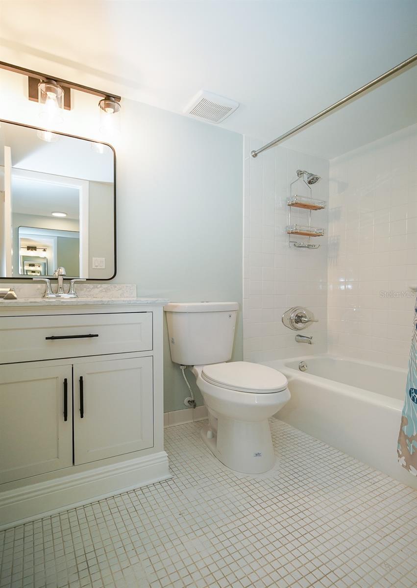 Image 23 of 51 For 400 64th Avenue 908