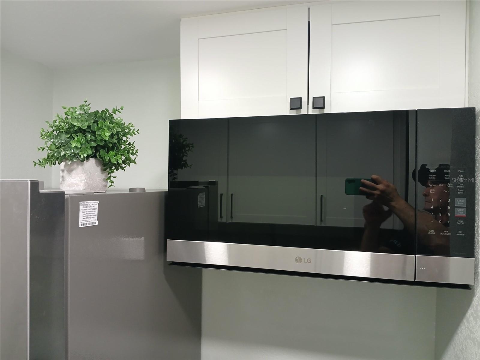 Image 12 of 22 For 4129 Dolphin Drive 1