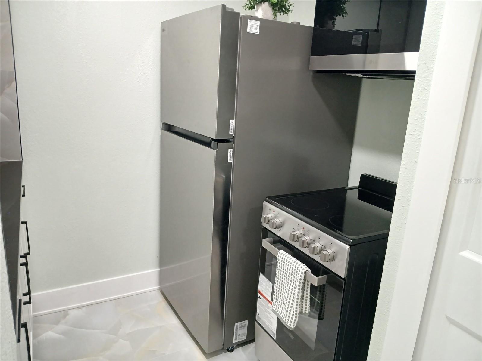 Image 13 of 22 For 4129 Dolphin Drive 1