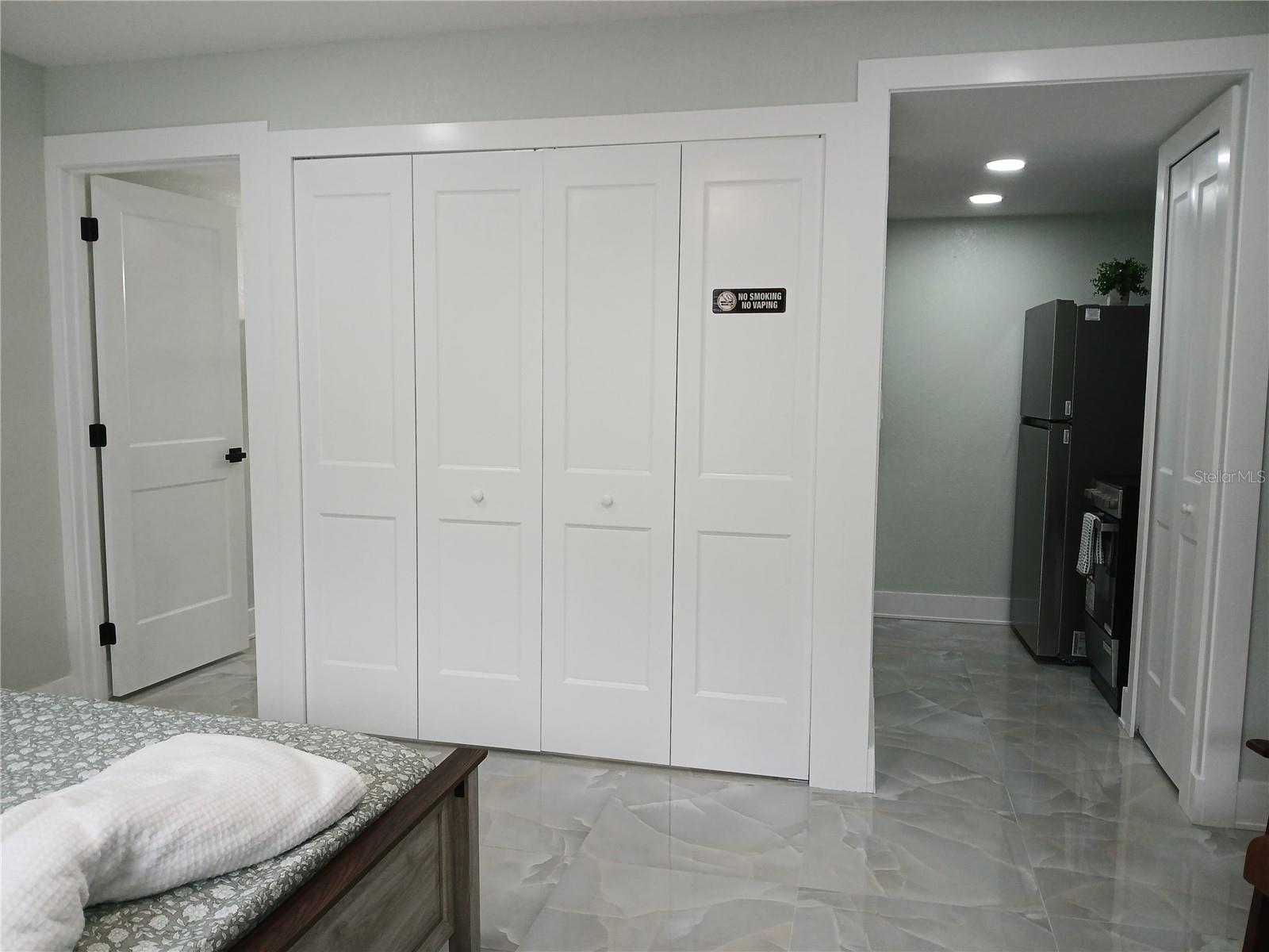 Image 17 of 22 For 4129 Dolphin Drive 1