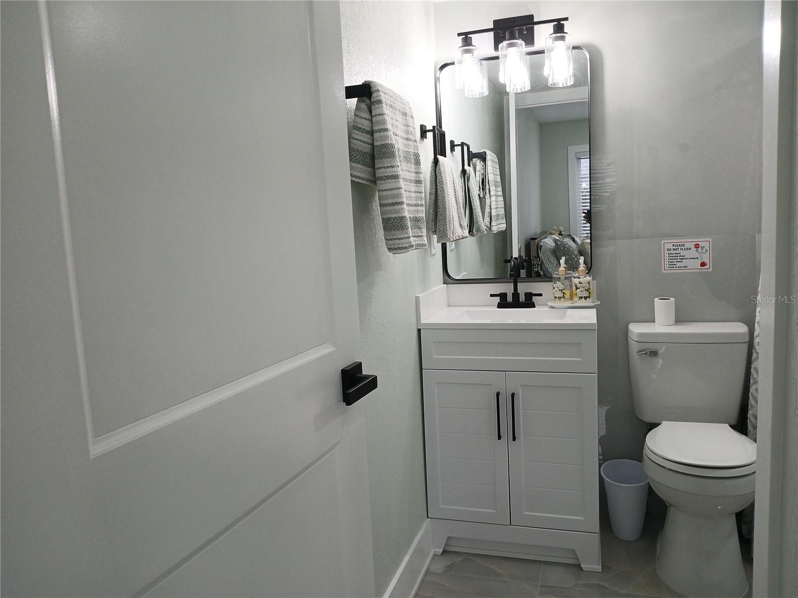 Image 7 of 22 For 4129 Dolphin Drive 1