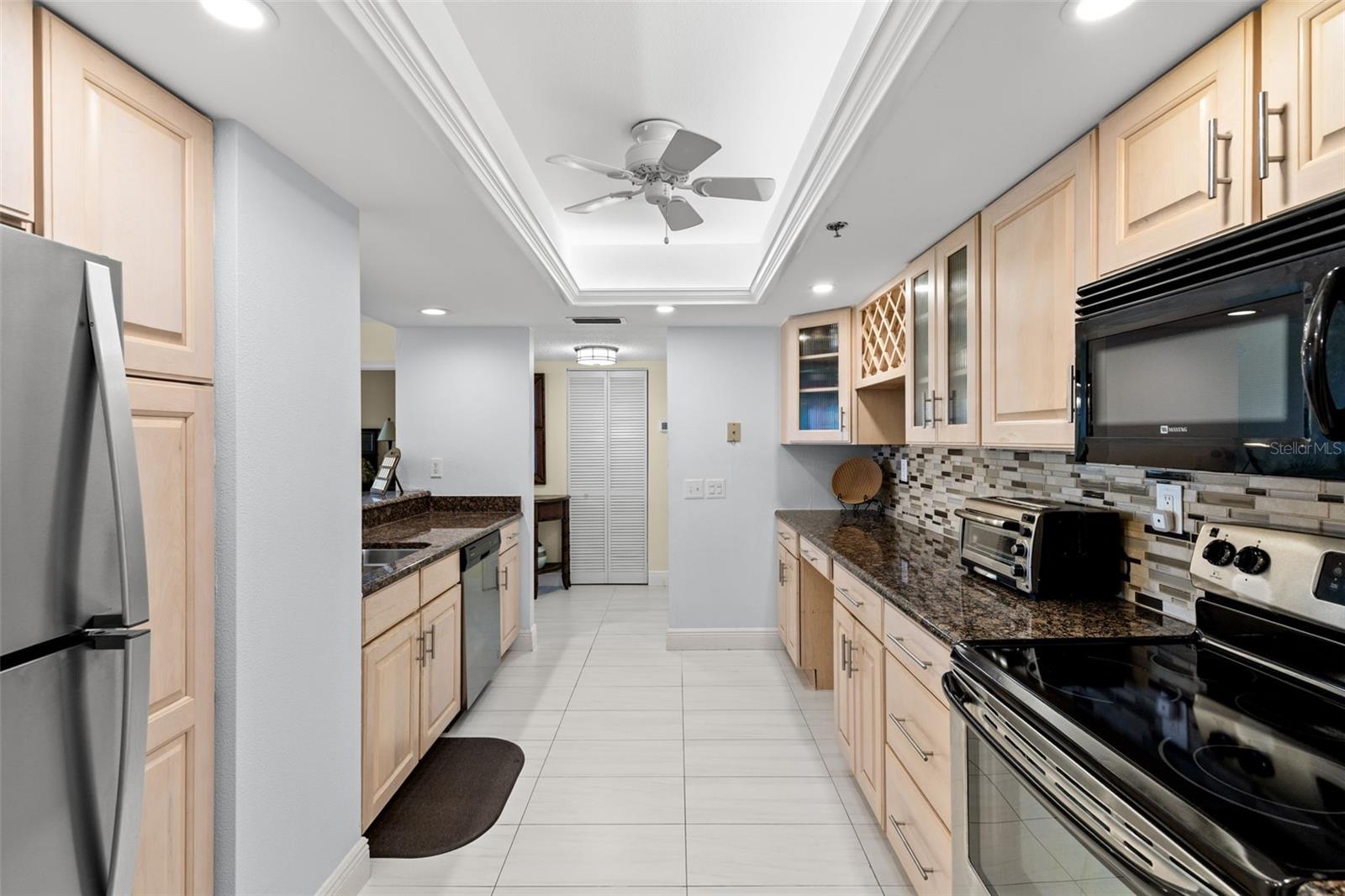 Image 10 of 52 For 6287 Bahia Del Mar Circle 407