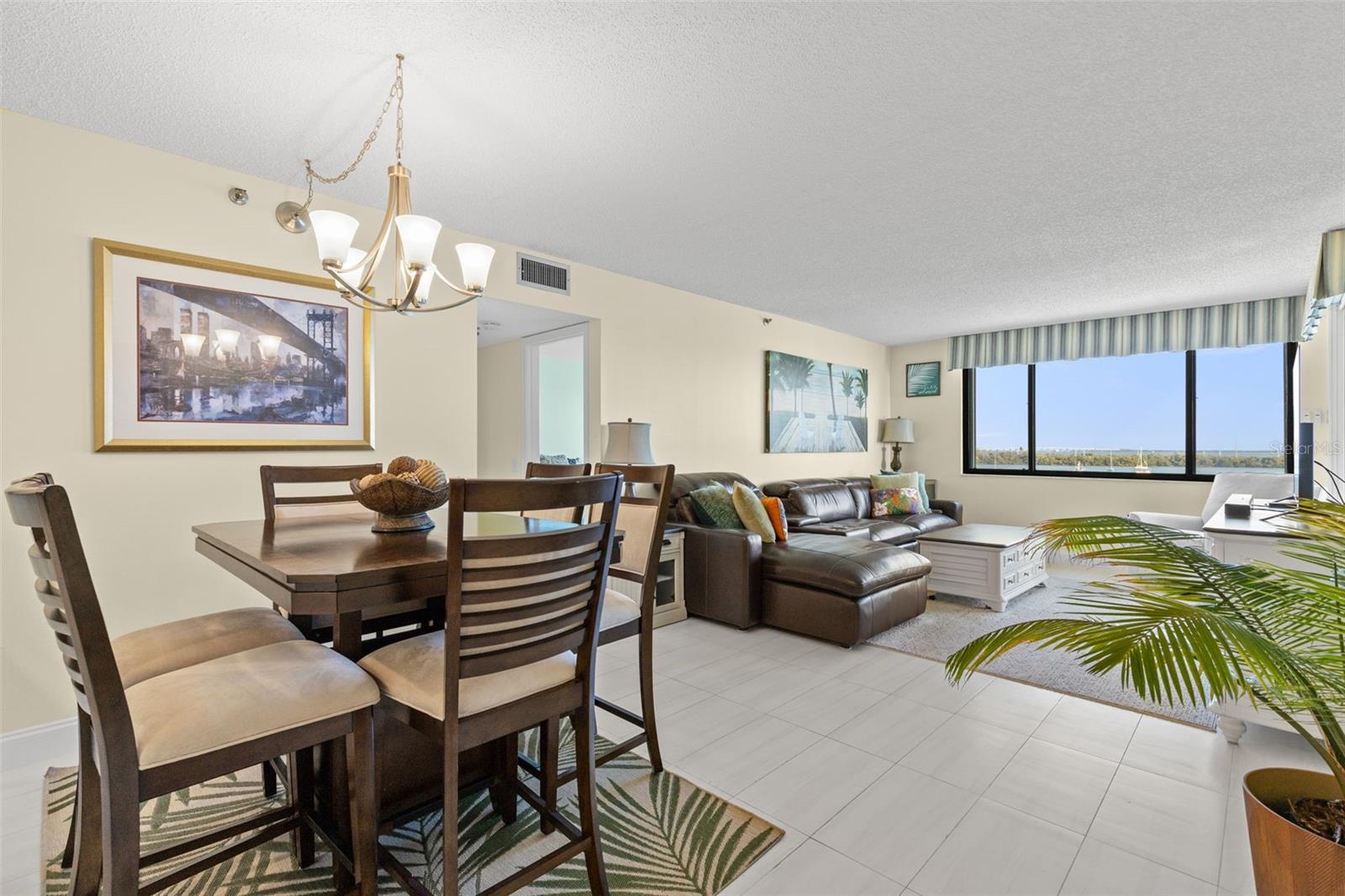 Image 11 of 52 For 6287 Bahia Del Mar Circle 407