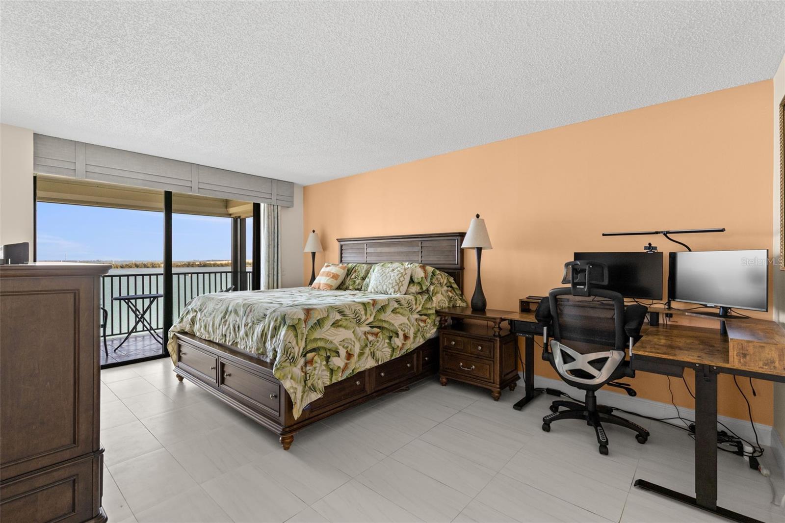 Image 23 of 52 For 6287 Bahia Del Mar Circle 407