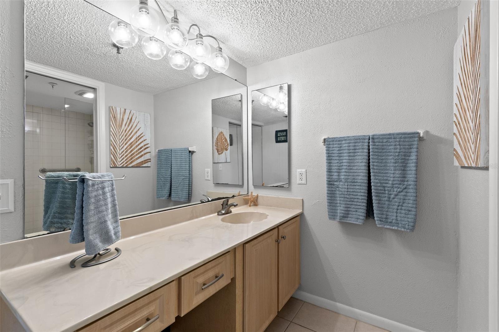 Image 27 of 52 For 6287 Bahia Del Mar Circle 407