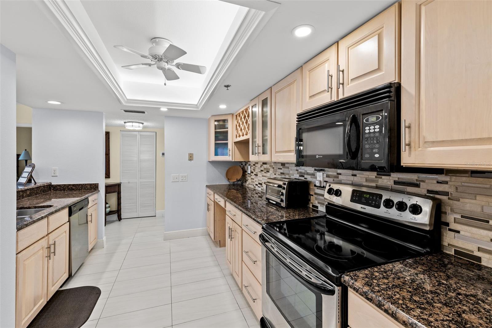 Image 9 of 52 For 6287 Bahia Del Mar Circle 407