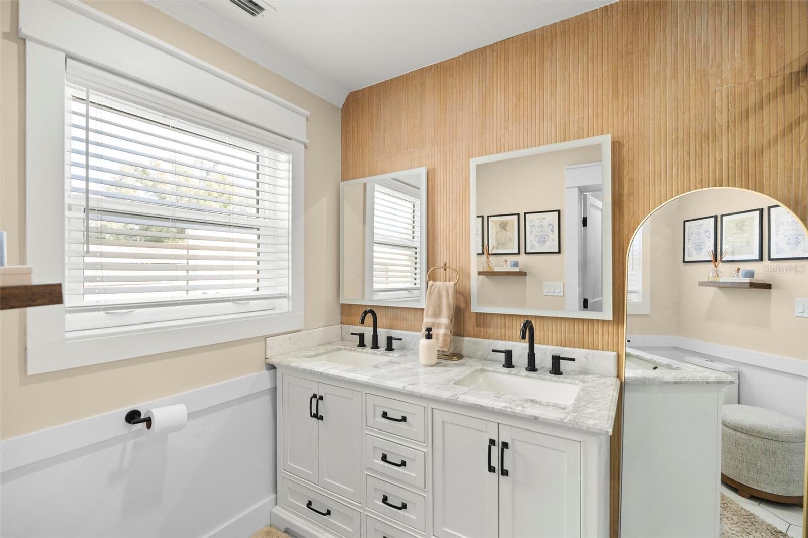 Listing photo id 25 for 8412 Lopez Drive