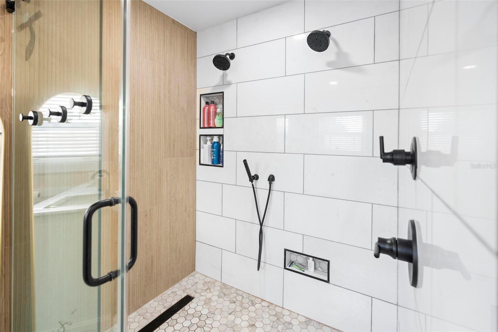 Listing photo id 26 for 8412 Lopez Drive