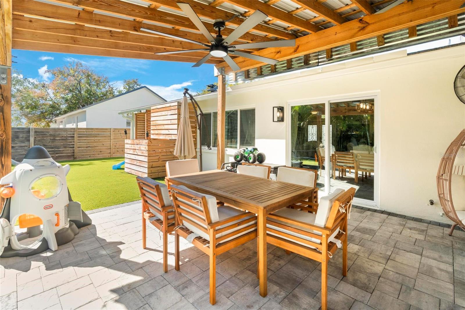 Listing photo id 46 for 8412 Lopez Drive