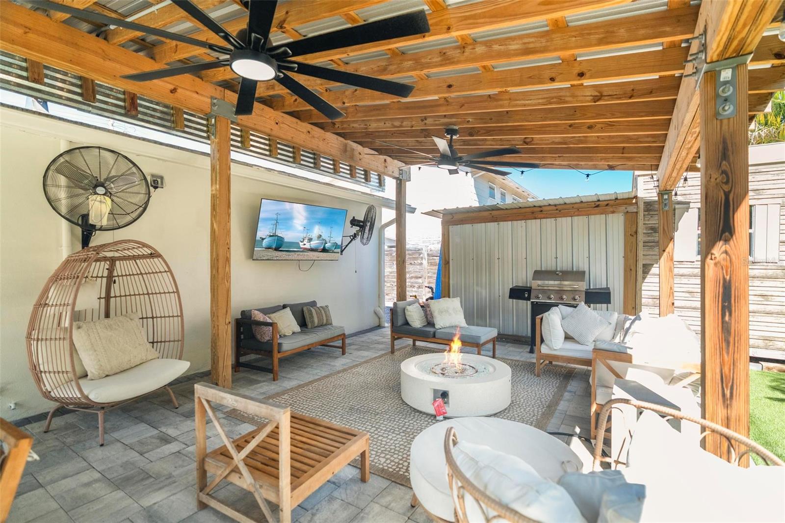 Listing photo id 48 for 8412 Lopez Drive