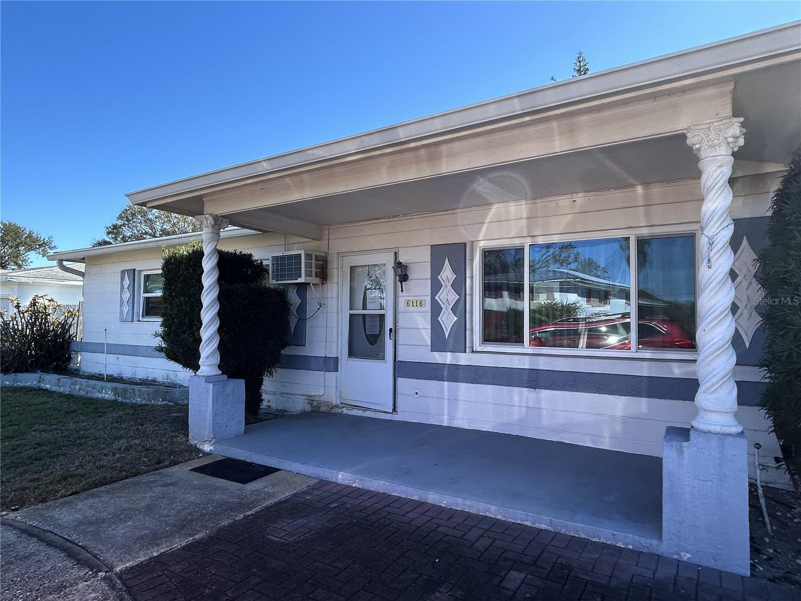 Image 2 of 35 For 6116 52nd Avenue N