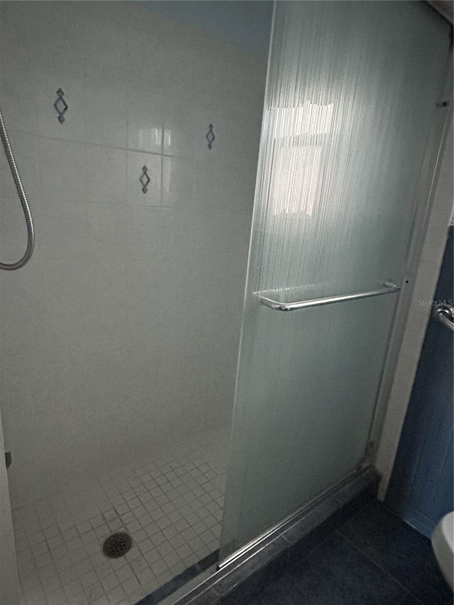 Image 23 of 35 For 6116 52nd Avenue N