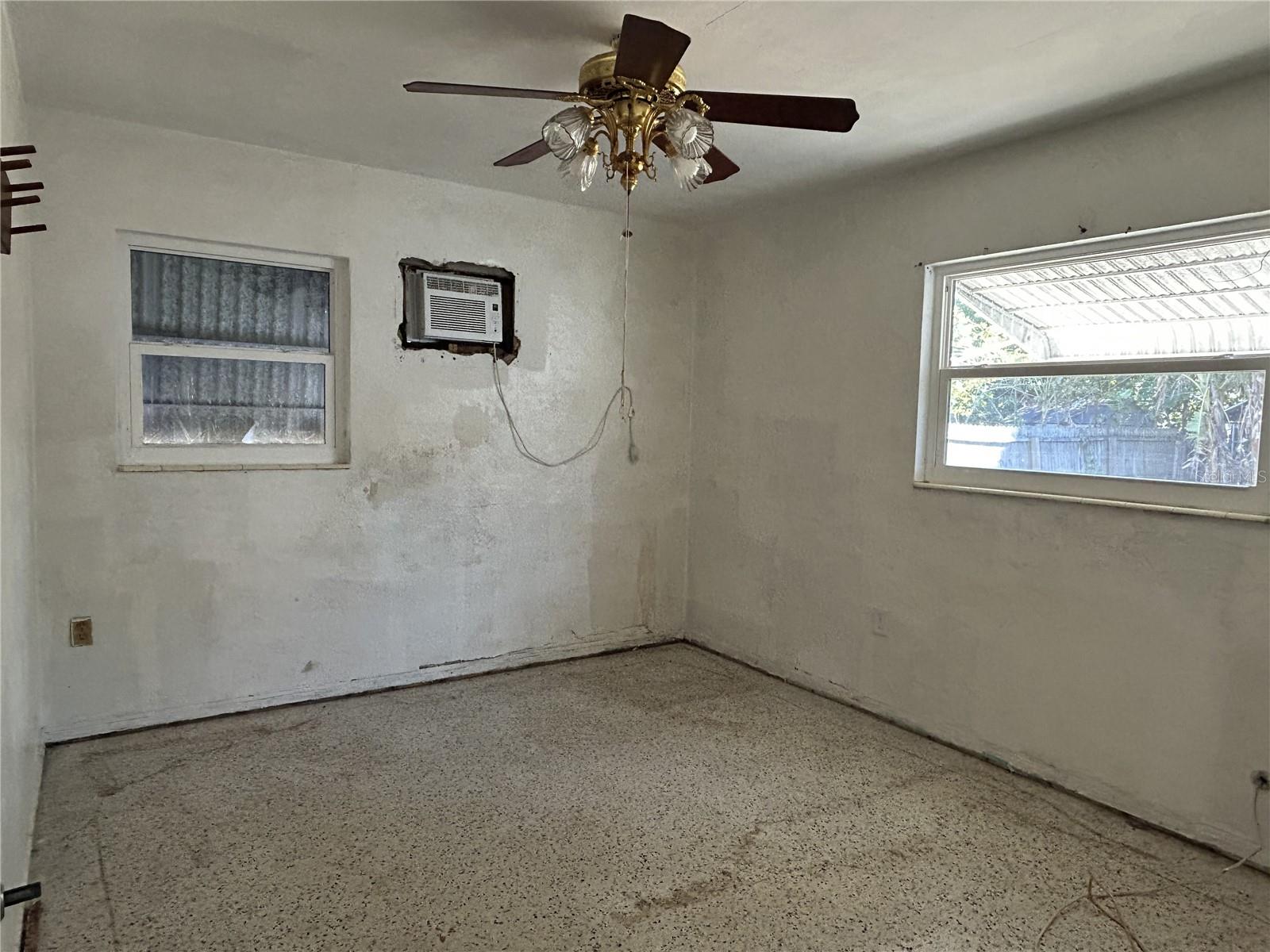 Image 24 of 35 For 6116 52nd Avenue N