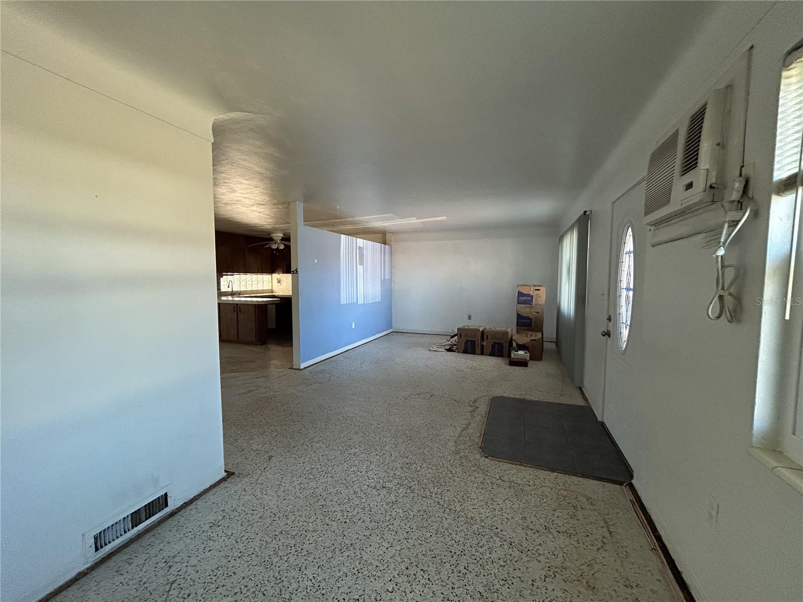 Image 6 of 35 For 6116 52nd Avenue N