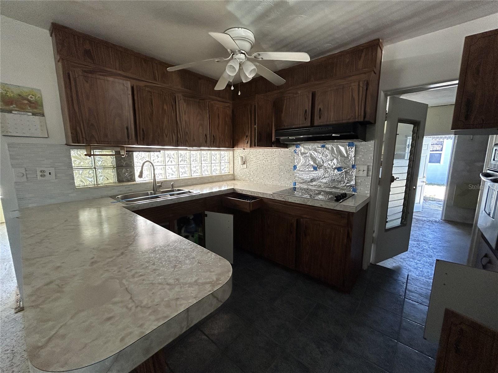 Image 7 of 35 For 6116 52nd Avenue N