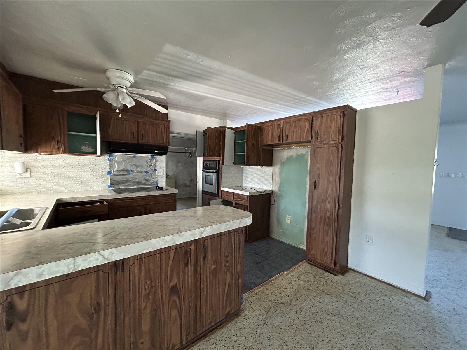 Image 9 of 35 For 6116 52nd Avenue N