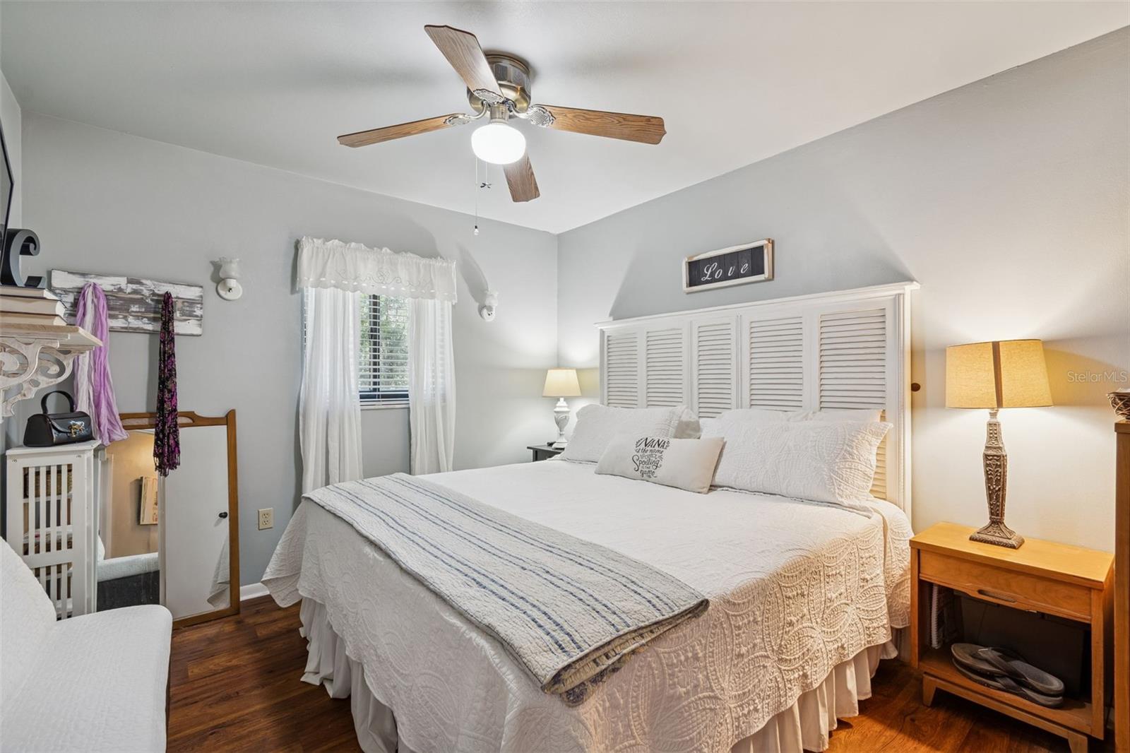 Image 24 of 41 For 13550 11th Street