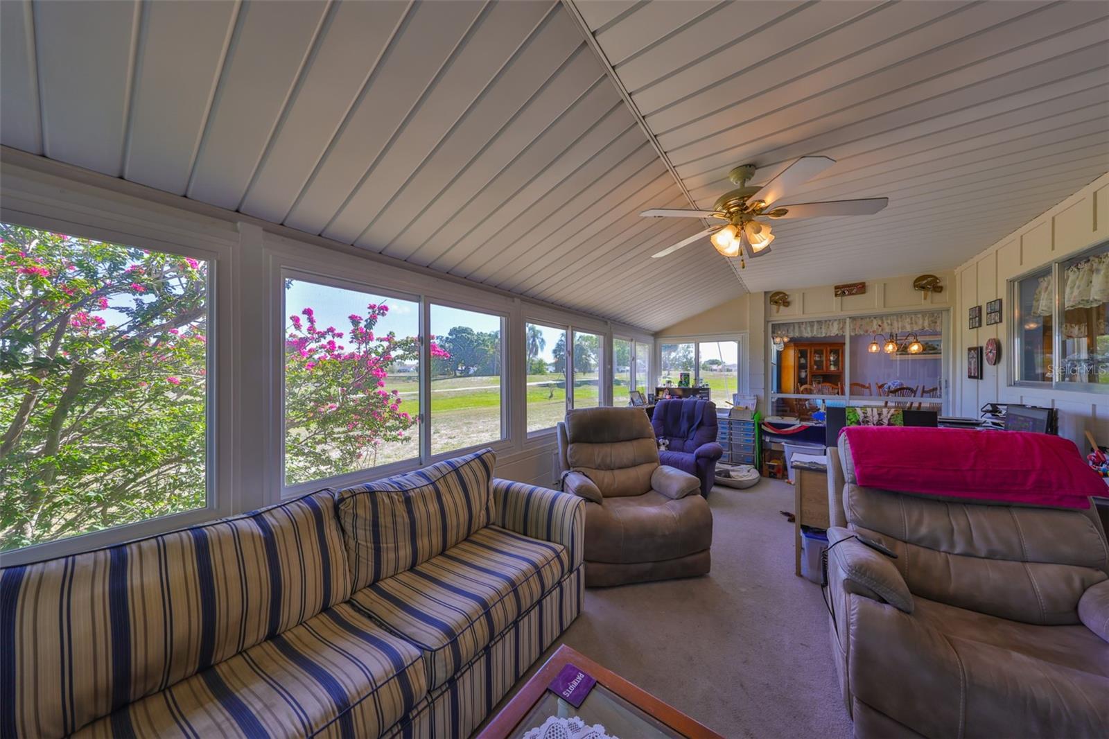 Image 32 of 52 For 607 Fox Hills Drive