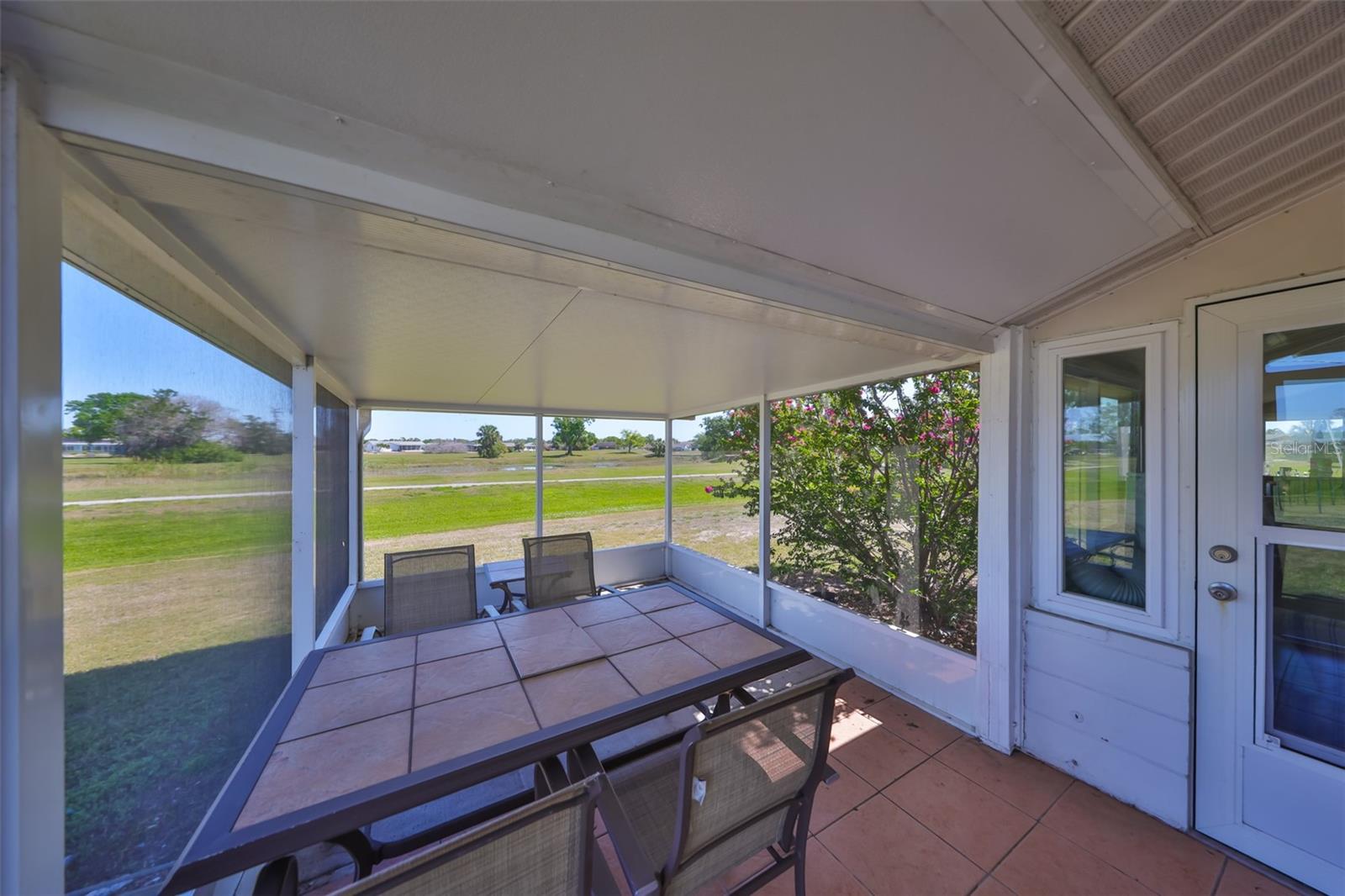 Image 35 of 52 For 607 Fox Hills Drive