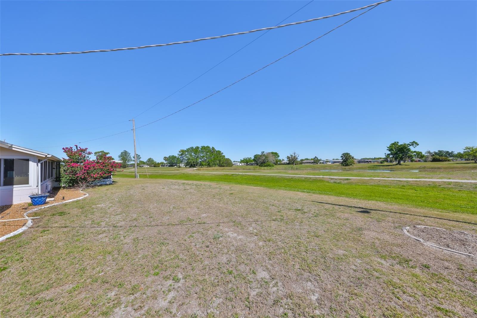 Image 38 of 52 For 607 Fox Hills Drive