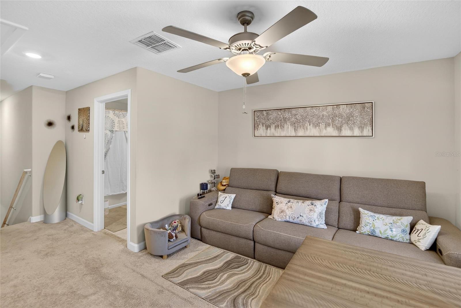 Image 25 of 89 For 16909 April Plush Drive