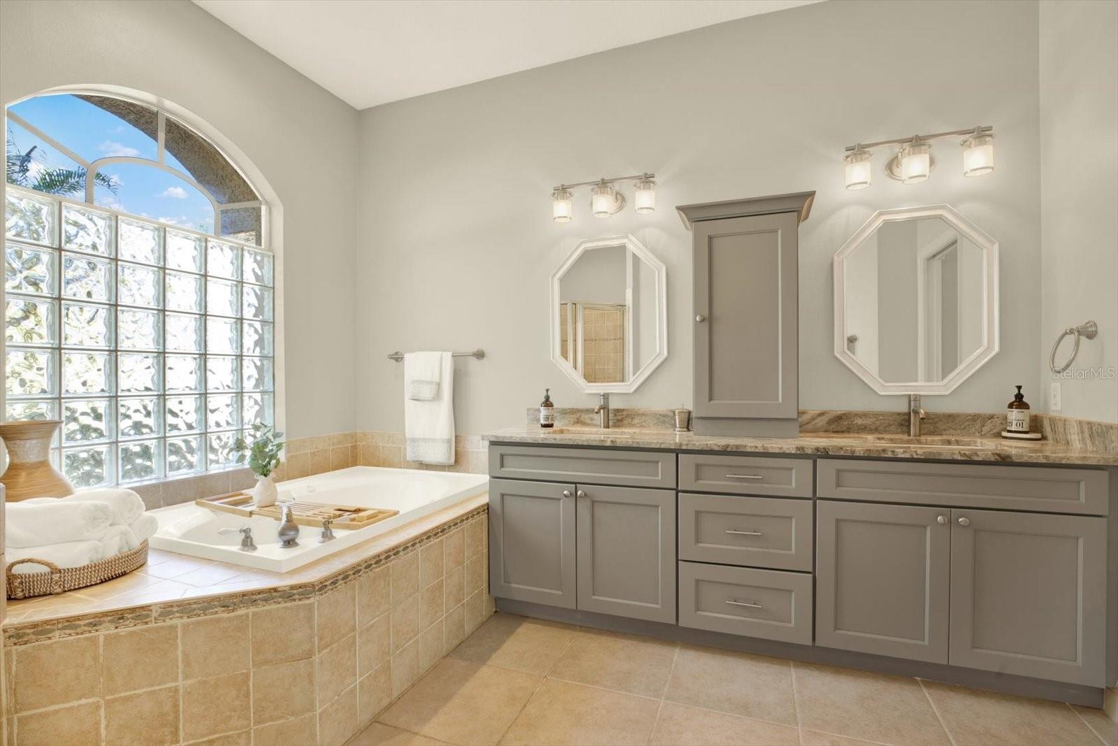 Image 26 of 61 For 17217 Tiffany Shore Drive