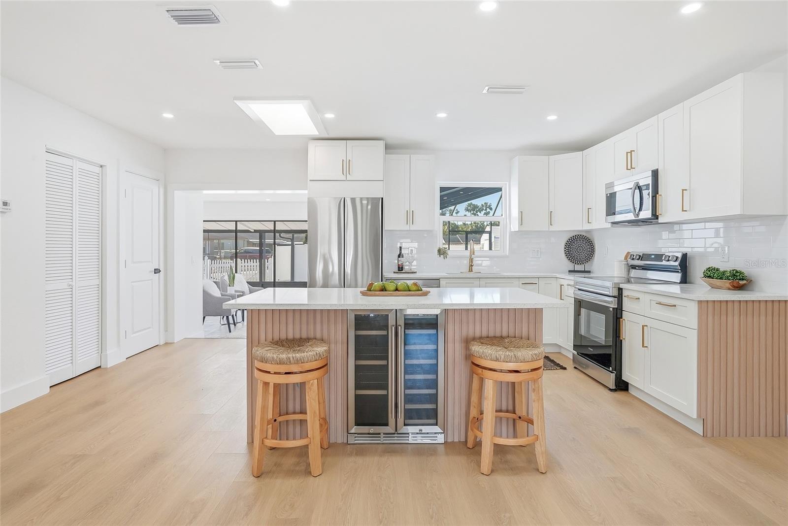 Image 10 of 45 For 6529 West Shore Circle