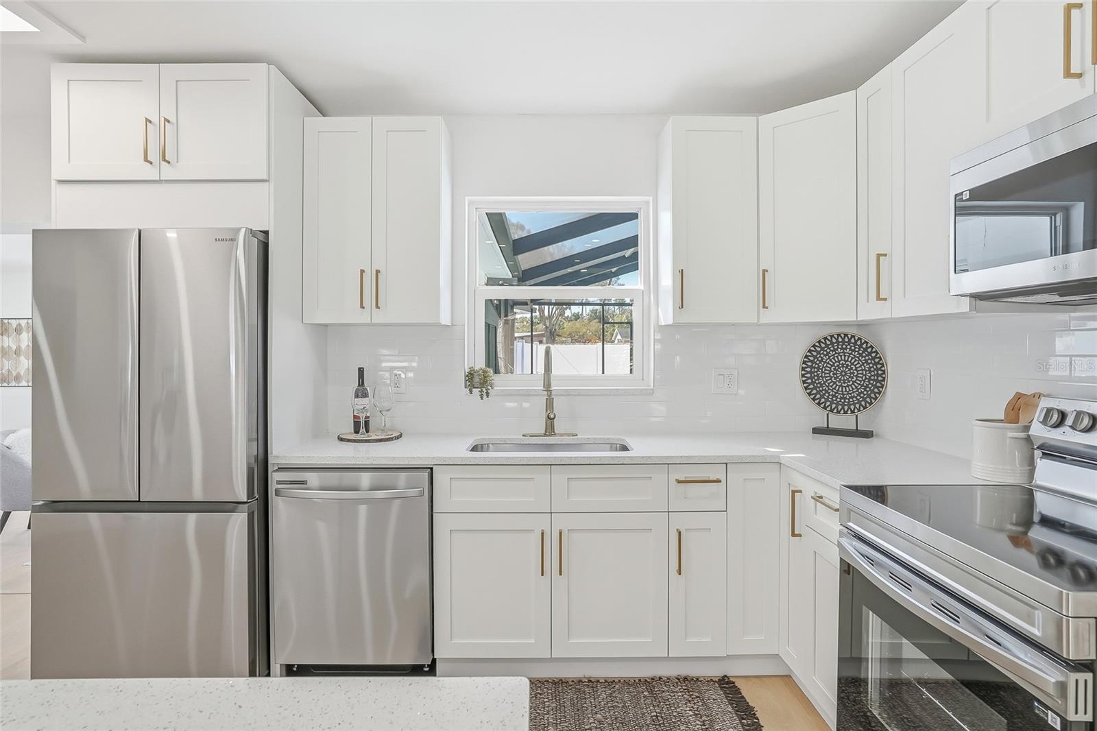 Image 11 of 45 For 6529 West Shore Circle