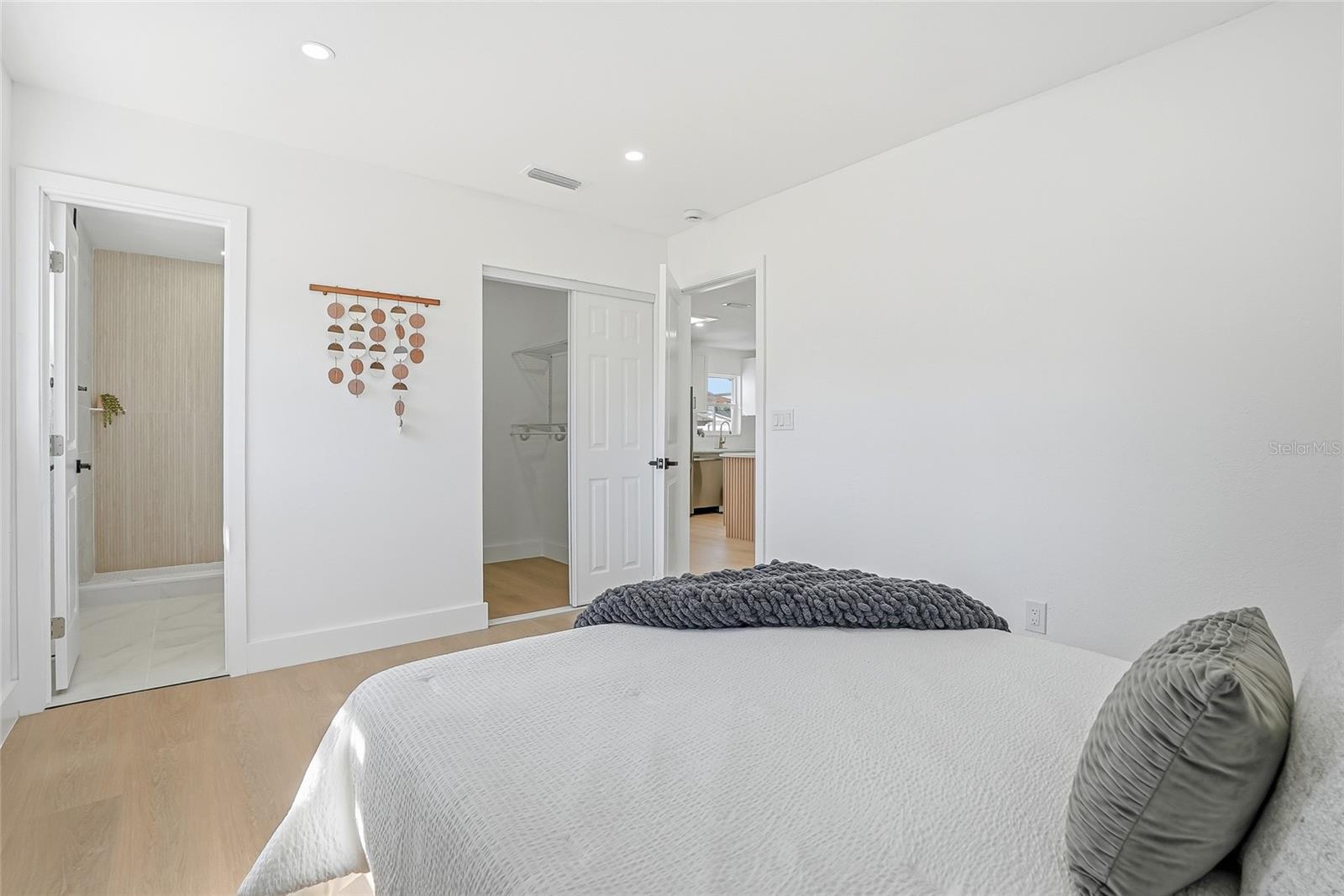 Image 21 of 45 For 6529 West Shore Circle