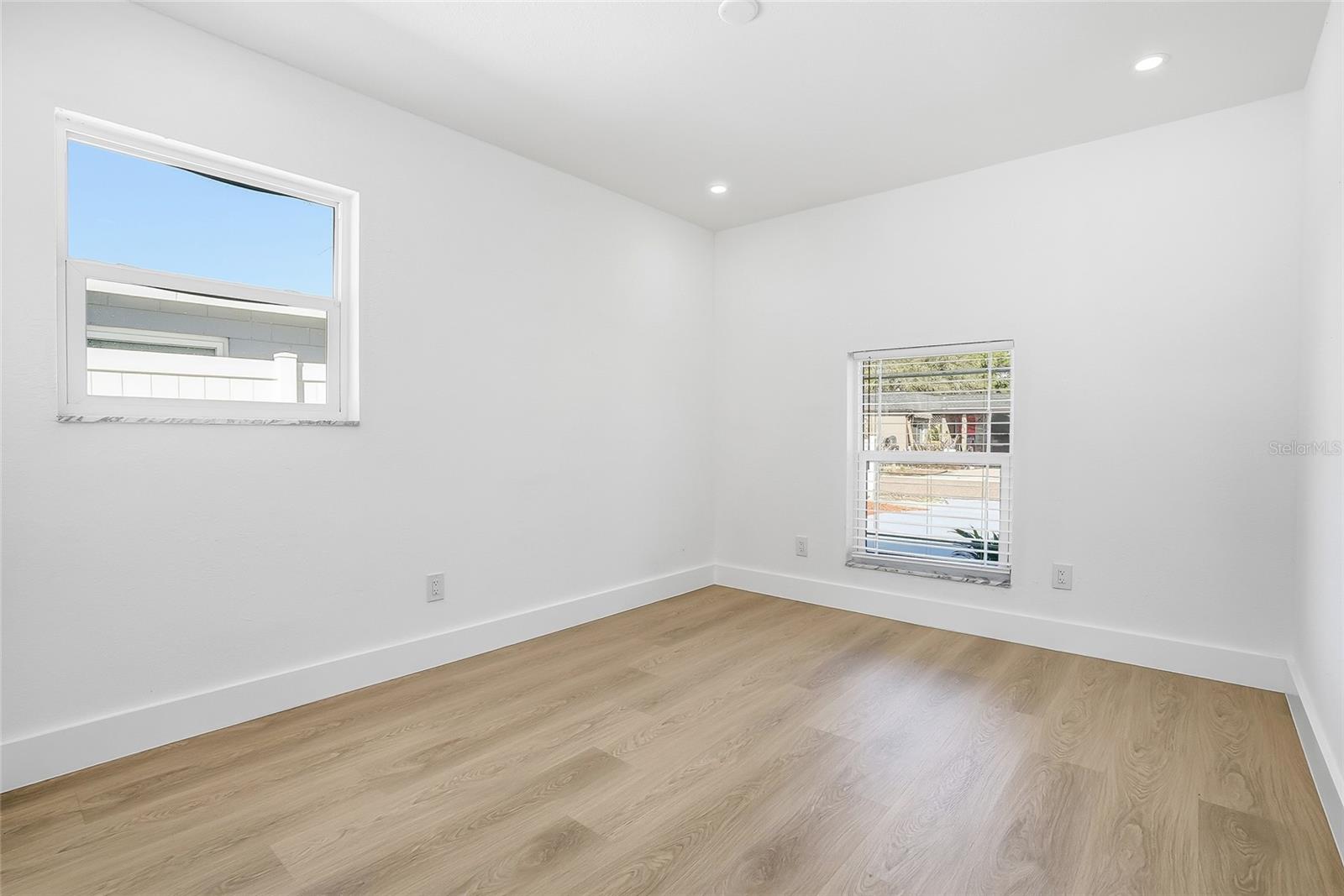 Image 29 of 45 For 6529 West Shore Circle