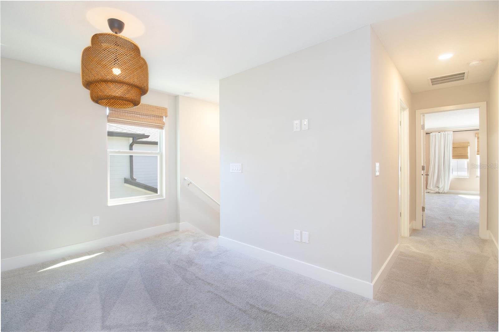 Listing photo id 17 for 18023 Fenders Way