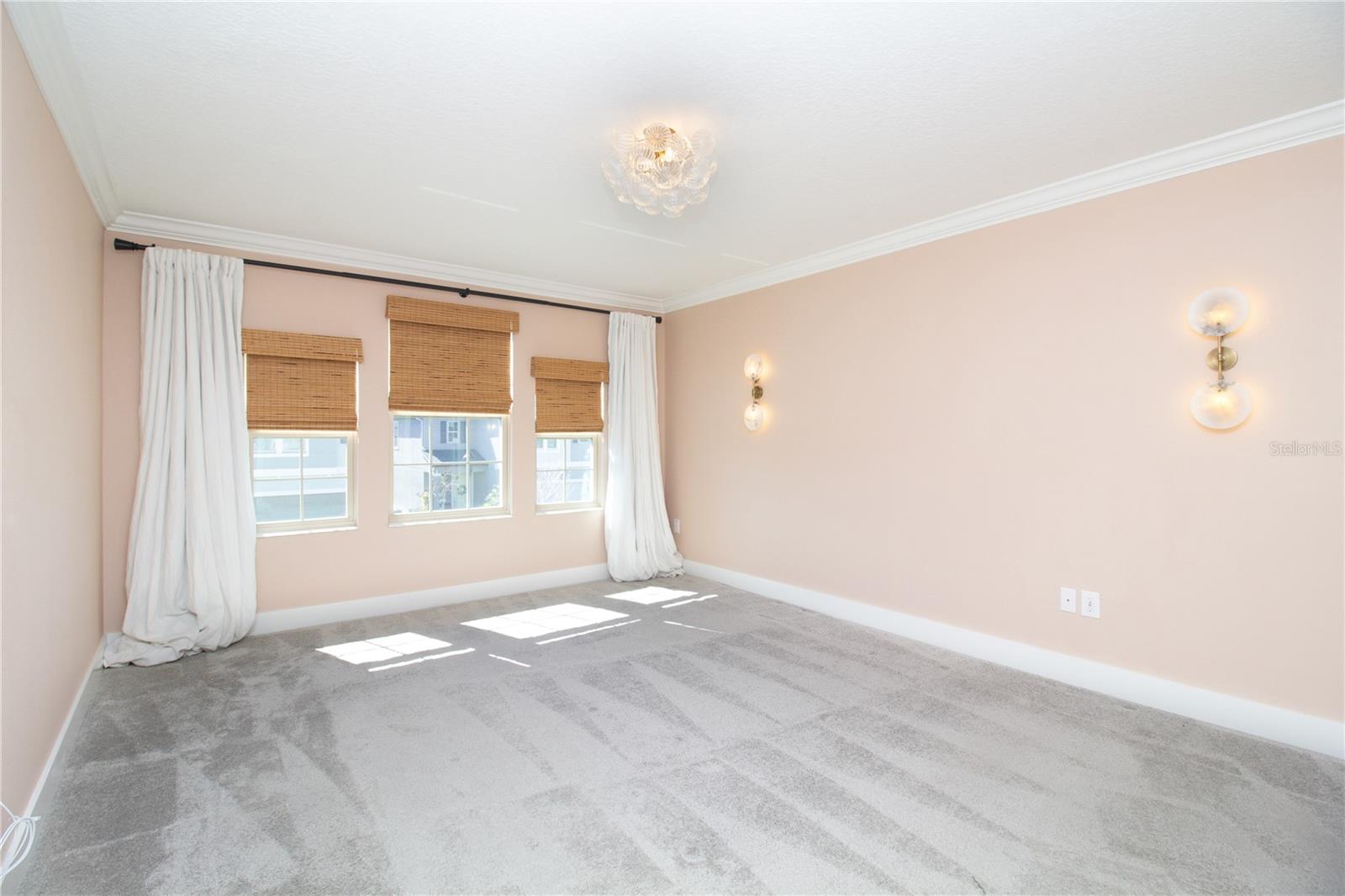 Listing photo id 19 for 18023 Fenders Way